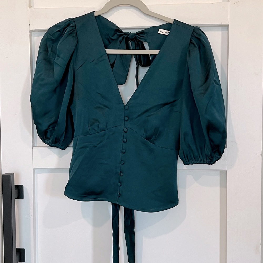 A&F peplum sleeve satin top